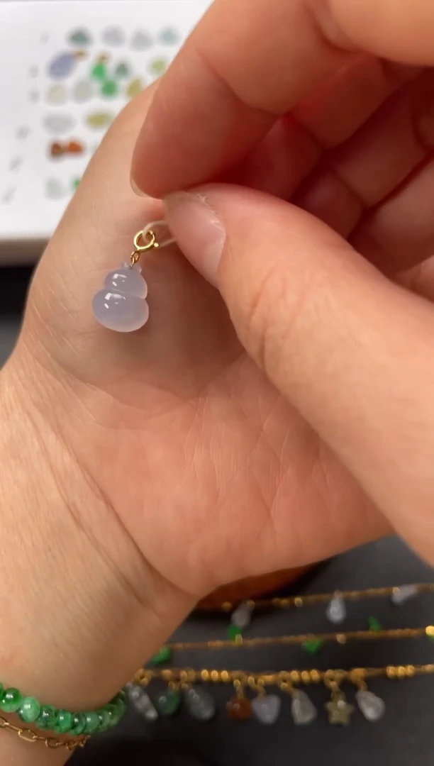 吊坠(不含链)18K金镶嵌翡翠一个JK703