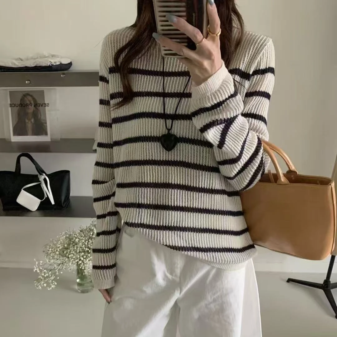 2025春季新款韩版镂空设计百搭条纹圆领套头长袖针织衫女