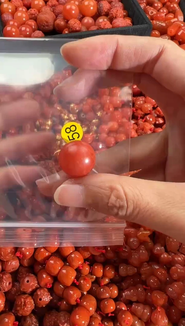 【闪购商品】南红玛瑙颈饰未镶嵌1