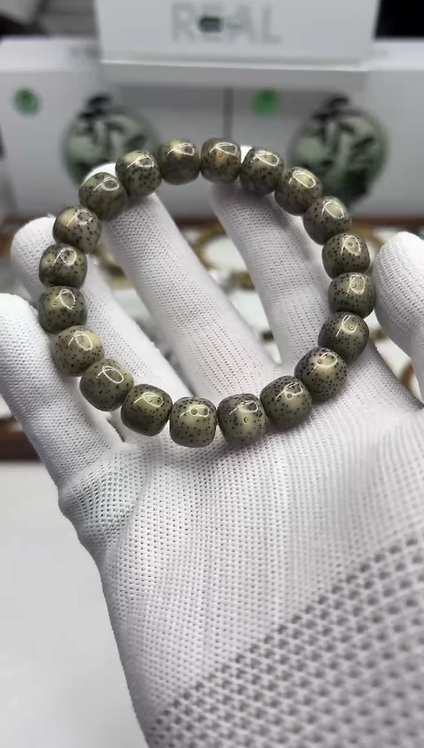 星月菩提手串226 石玉料糯冰12*11mm