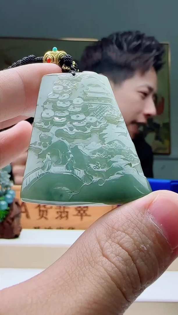 【闪购商品】翡翠颈饰未镶嵌1111111111