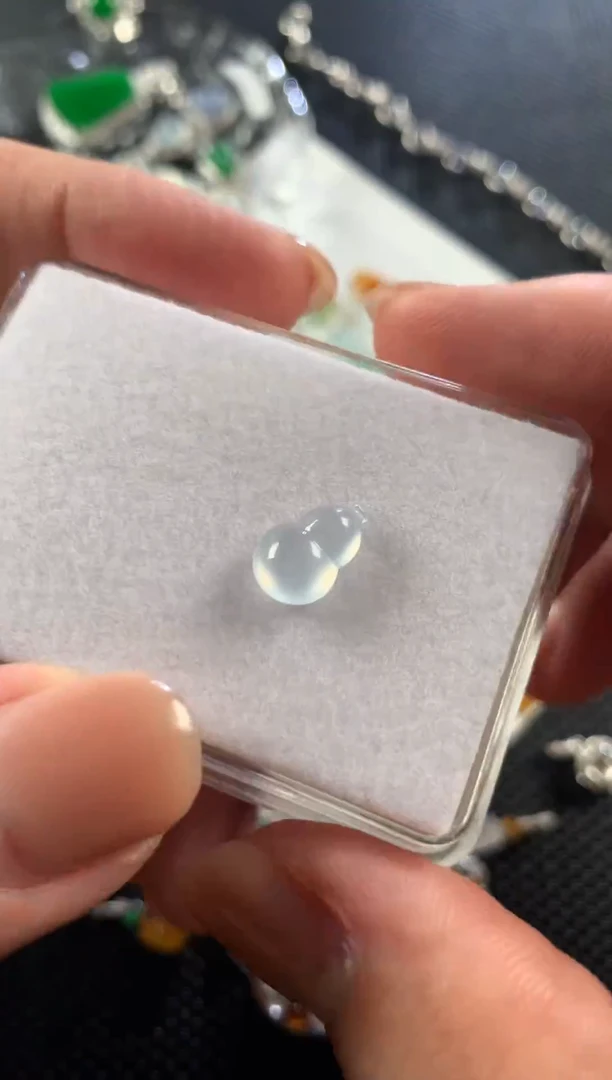 翡翠裸石高冰起光葫芦