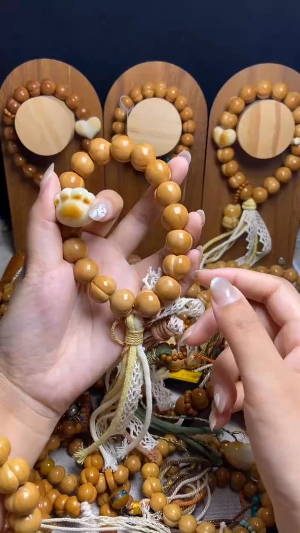 手串猴头核桃简**白全品纯手工猫爪奶油风手持