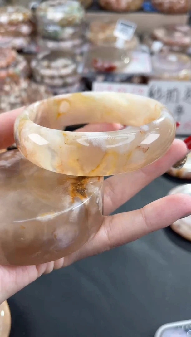 未镶嵌手镯石英质玉65