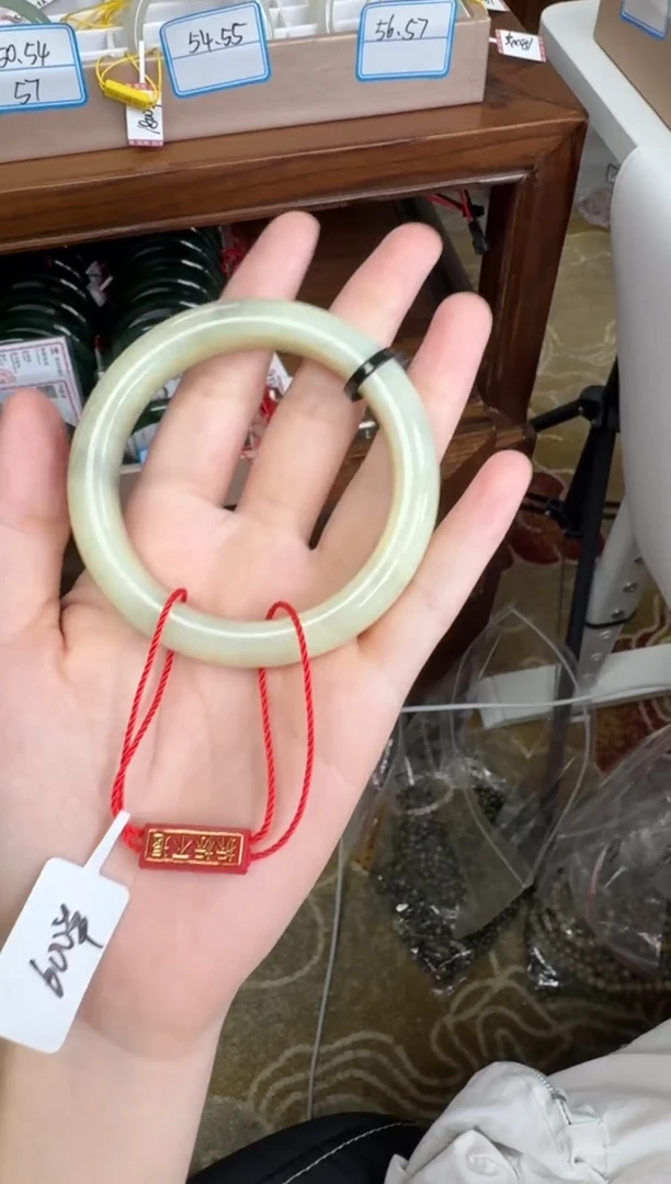 未镶嵌手镯和田玉54