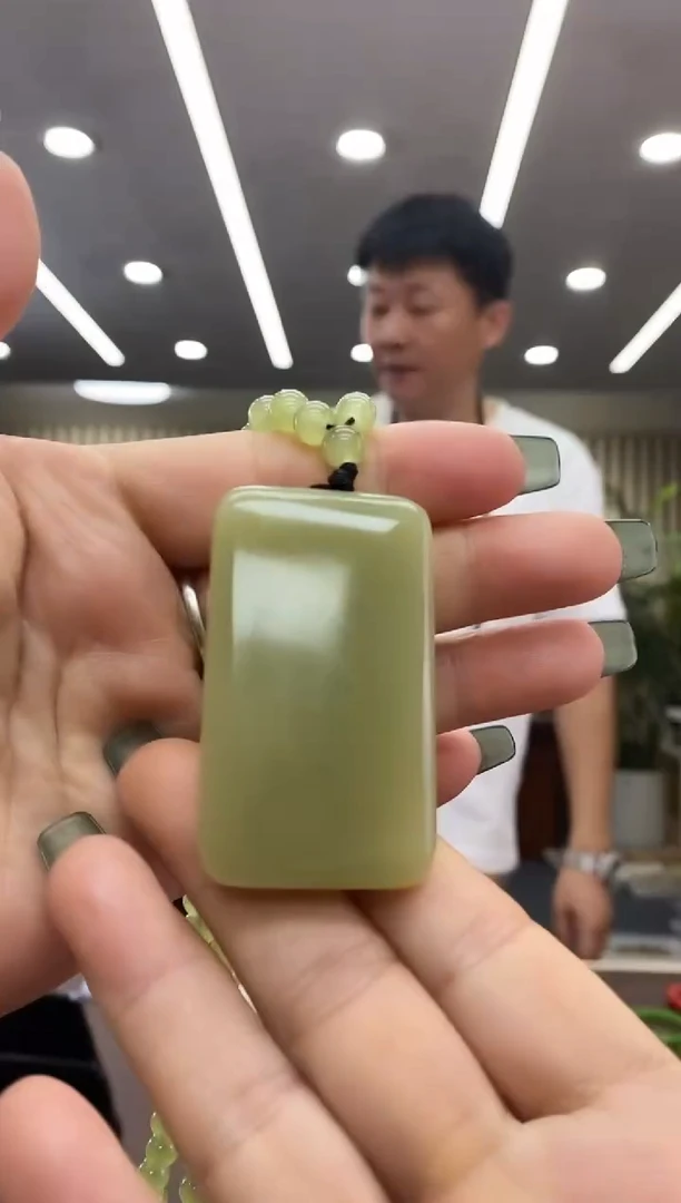颈饰未镶嵌透闪石质玉多样式发货随机发一