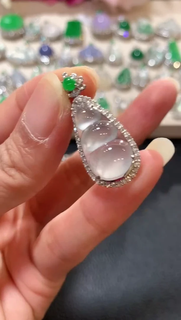 吊坠(不含链)18K金镶嵌翡翠z168