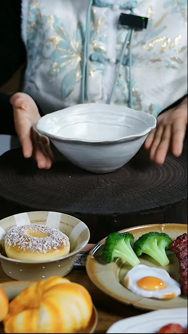 瓷手工团圆异形汤碗