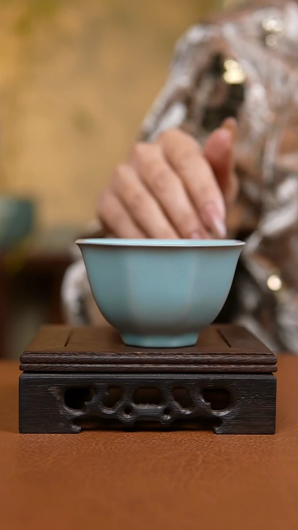 杯仿古宋臻釉八方杯