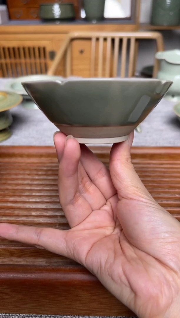 陶瓷言实 纯手工类秘色半釉斗笠 微瑕