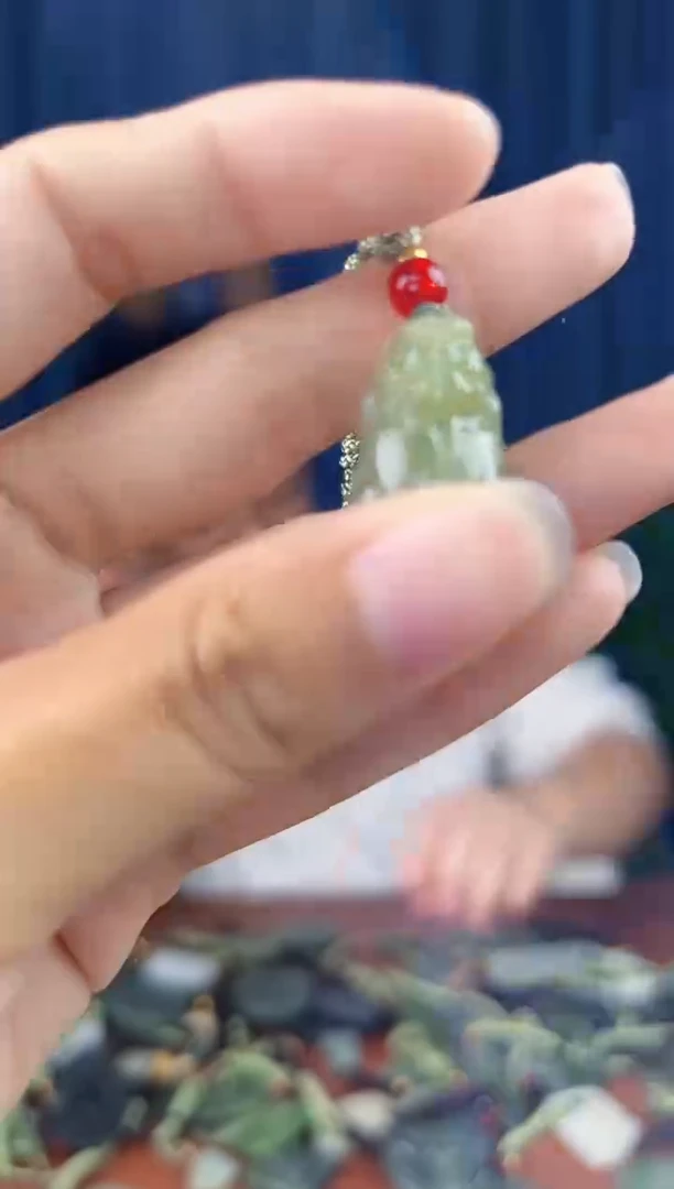 未镶嵌和田玉挂件拍一发一，多样性发货