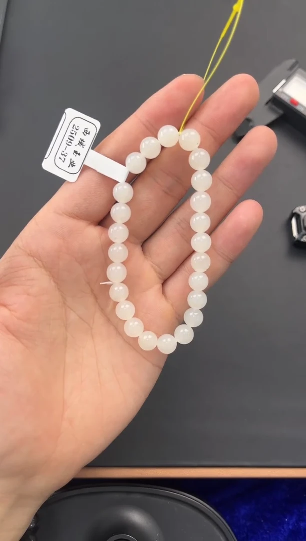 未镶嵌手串和田玉和田黑山青花手串卡8微色差