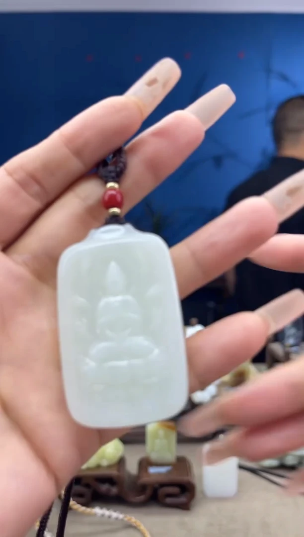 和田玉未镶嵌颈饰1