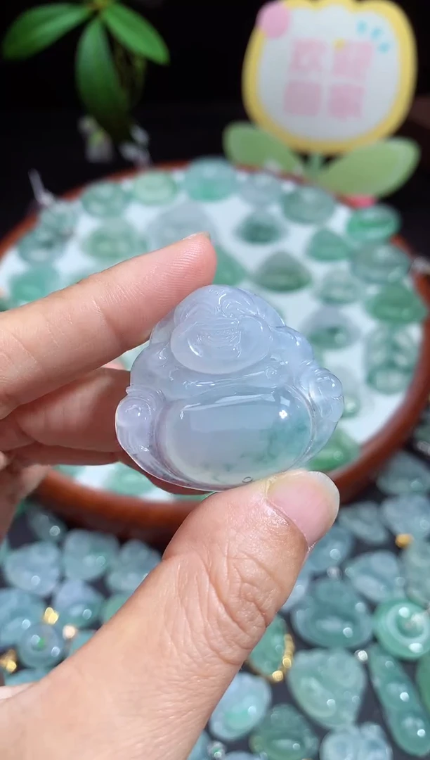 颈饰未镶嵌翡翠佛公
