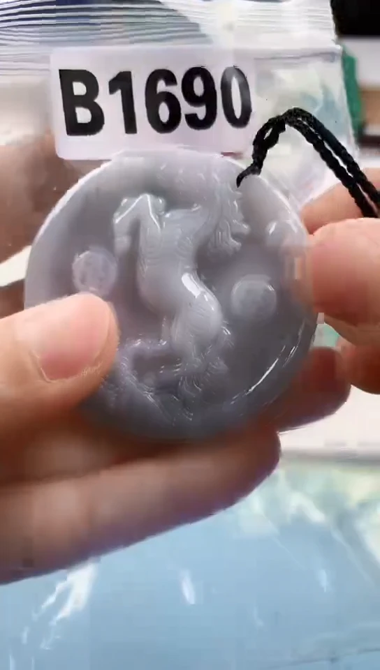 翡翠未镶嵌颈饰天然翡翠吊坠挂件