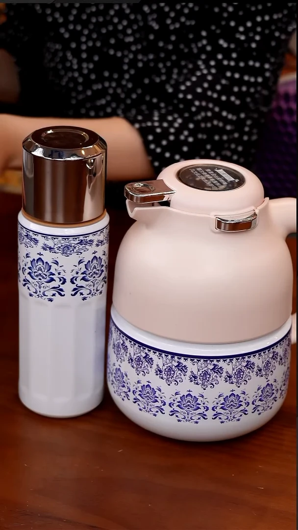 -第4代【机械温显】青花瓷1500ml钛壶+500ml茶水分离钛杯礼盒套装