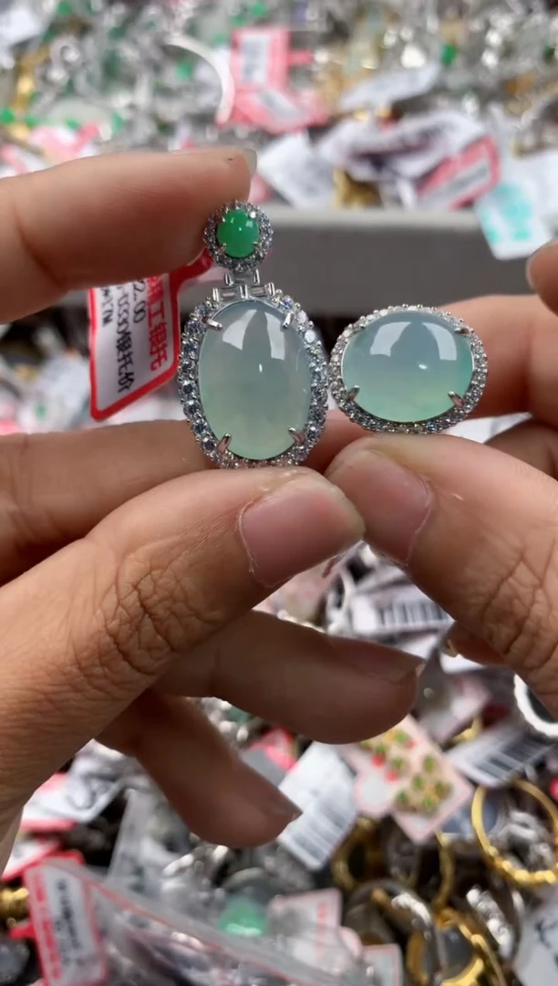 银S925镶嵌戒指翡翠888            6