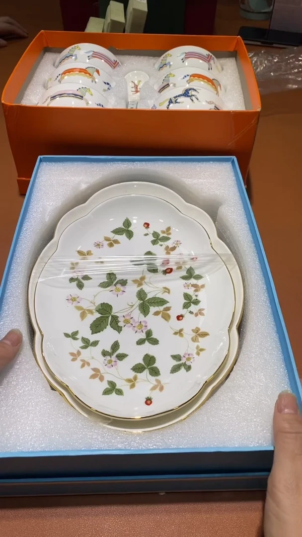 瓷片品牌 包包香水手表护肤品@@1