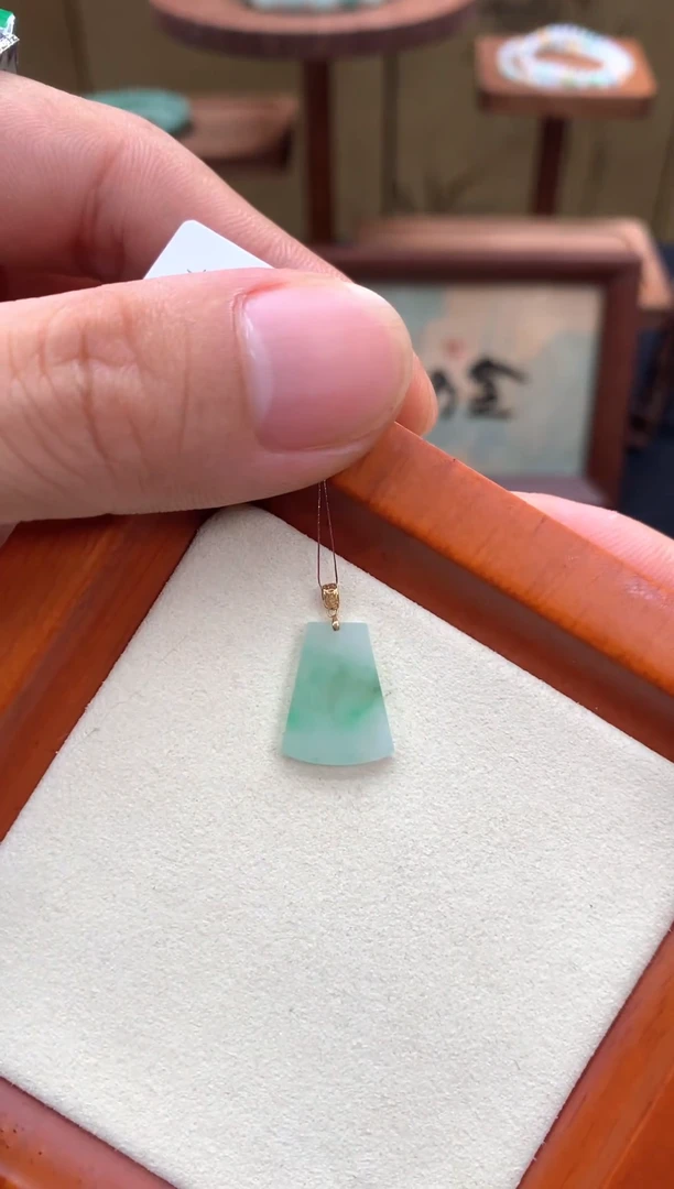 翡翠18K金镶嵌吊坠(不含链)无事牌