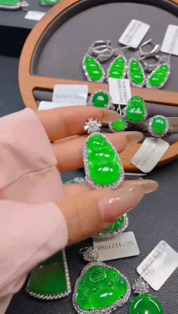 颈饰银S925镶嵌翡翠1