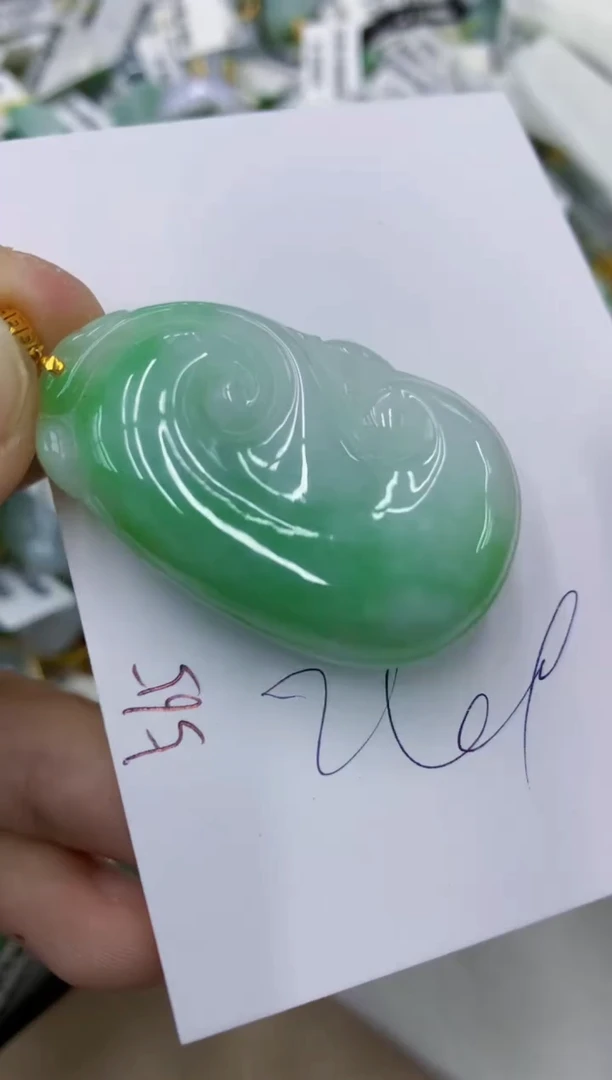 颈饰18K金镶嵌翡翠11111111111
