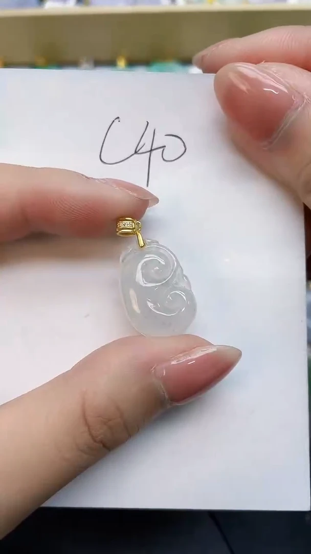 翡翠未镶嵌颈饰0000000000