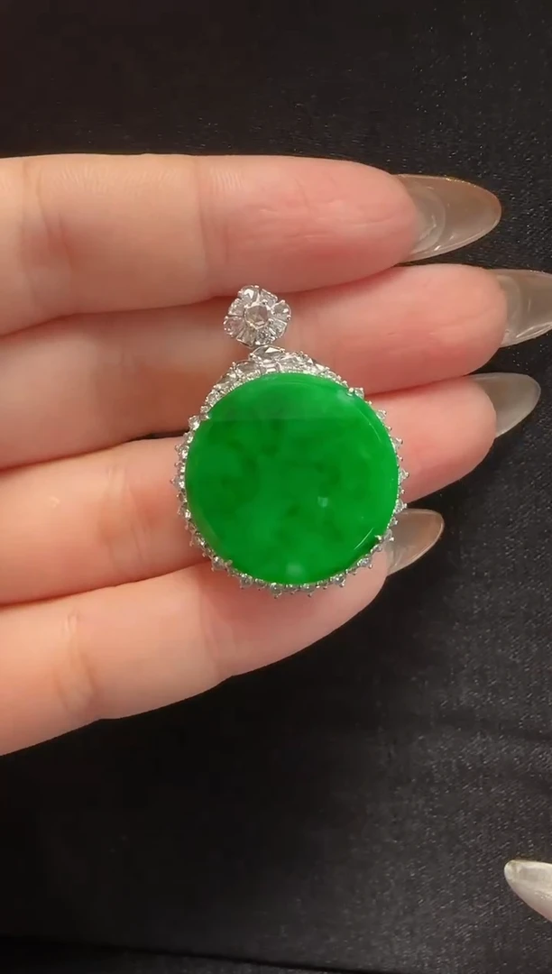 【闪购商品】翡翠颈饰18K金镶嵌220无事牌一个