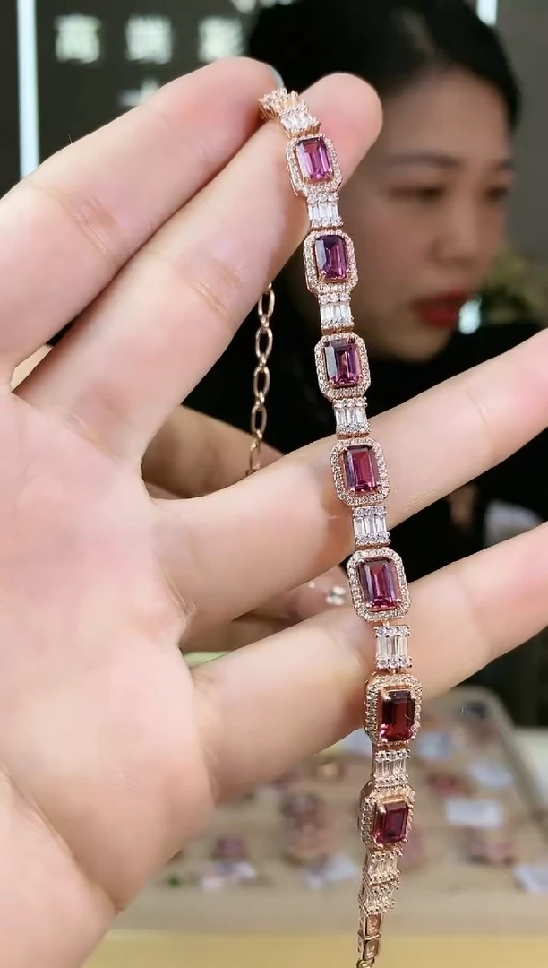 【闪购商品】石榴石（紫牙乌）手链银S925镶嵌手链