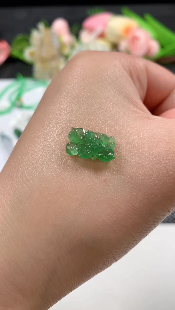 未镶嵌定制翡翠70 莲花