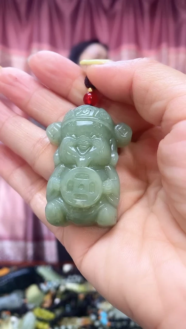 未镶嵌岫玉吊坠