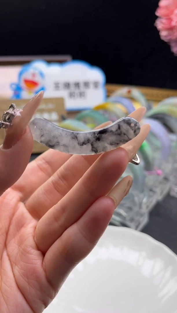 未镶嵌挂件翡翠玉璜