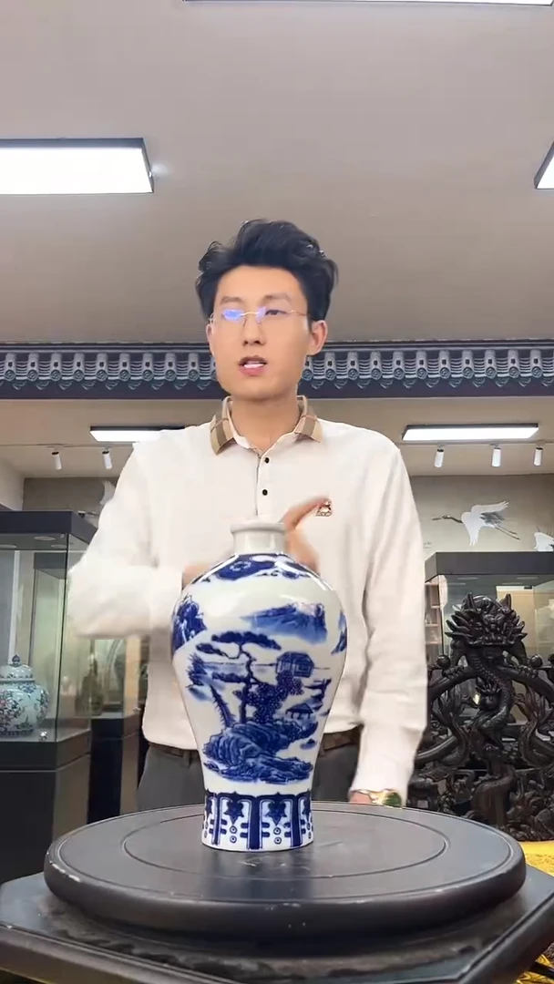 摆件E43景德镇陶瓷青花山水人物梅瓶