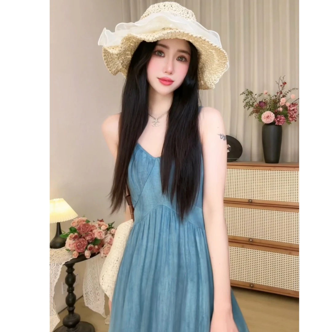 2025夏季新款法式精致高级感减龄显瘦遮肉吊带裙度假风气质长裙