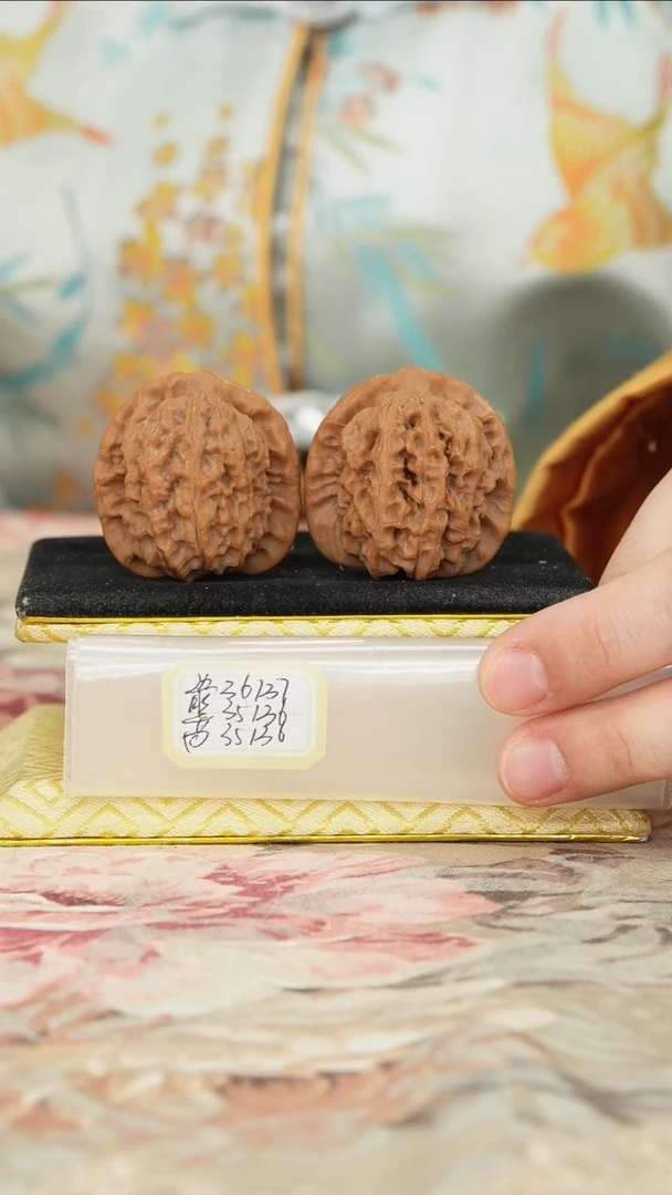 【闪购商品】文玩核桃把件非嫁接马老四