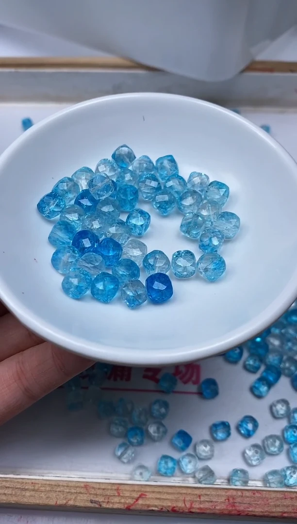 水晶珠宝半成品未镶嵌D492 蓝托帕 方糖8mm10个8元