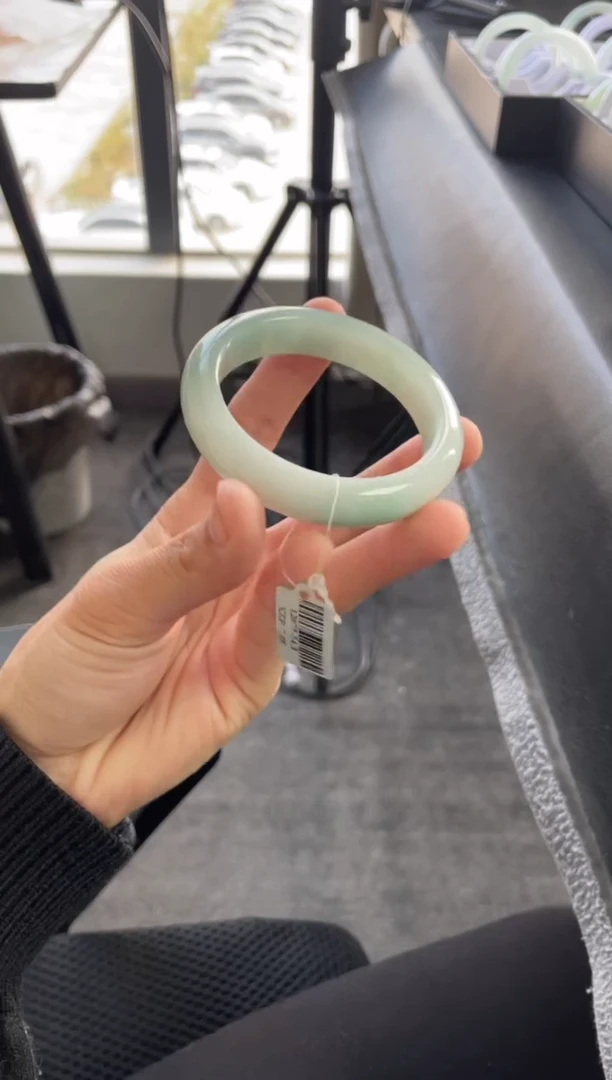 【闪购商品】翡翠手镯未镶嵌手镯