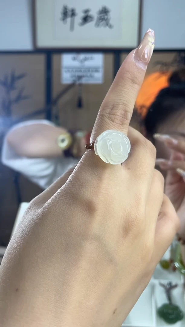 岫玉未镶嵌戒指多样性发货其中发一