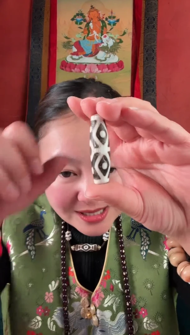 无非金属藏地黑白6眼古珠