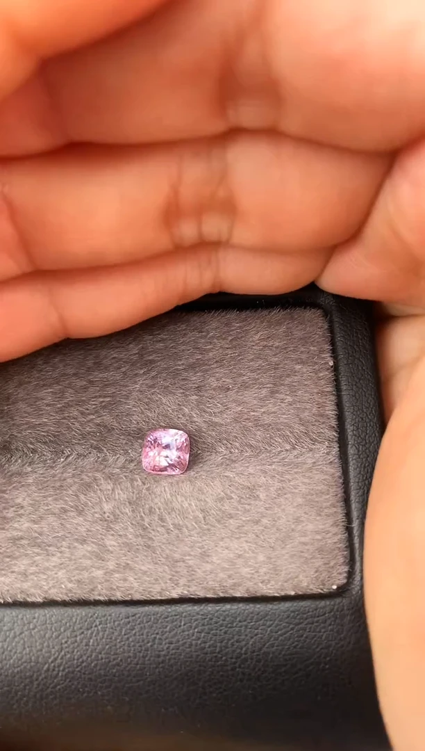 未镶嵌裸石定制尖晶石枕型 紫色调 1.13ct