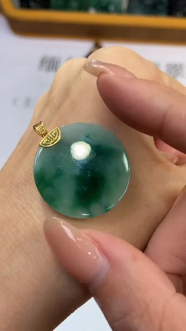 翡翠挂件18K金镶嵌2228644