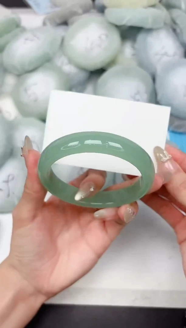 石英质玉手镯未镶嵌33-60.8