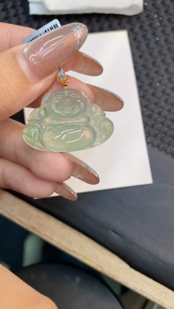 颈饰18K金镶嵌翡翠1