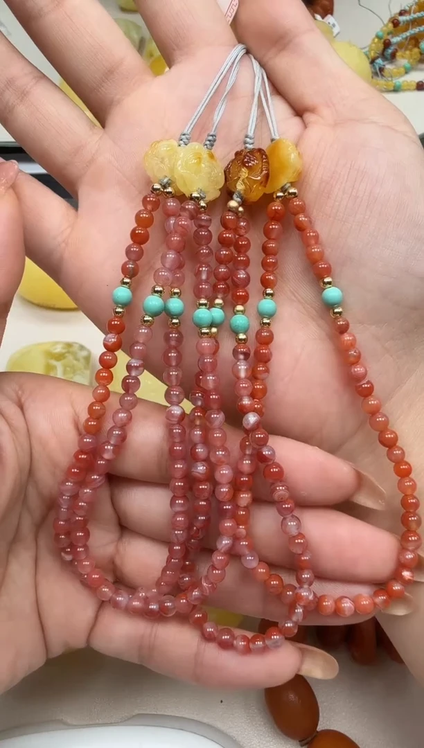 未镶嵌琥珀裸石随机一件