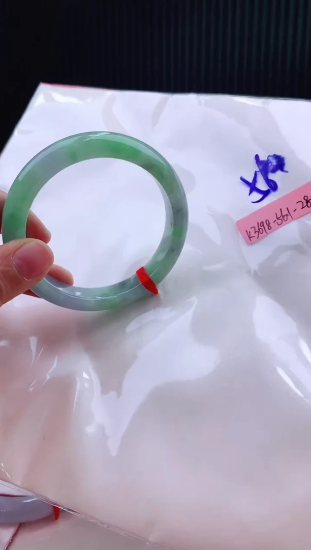 未镶嵌手镯翡翠56+