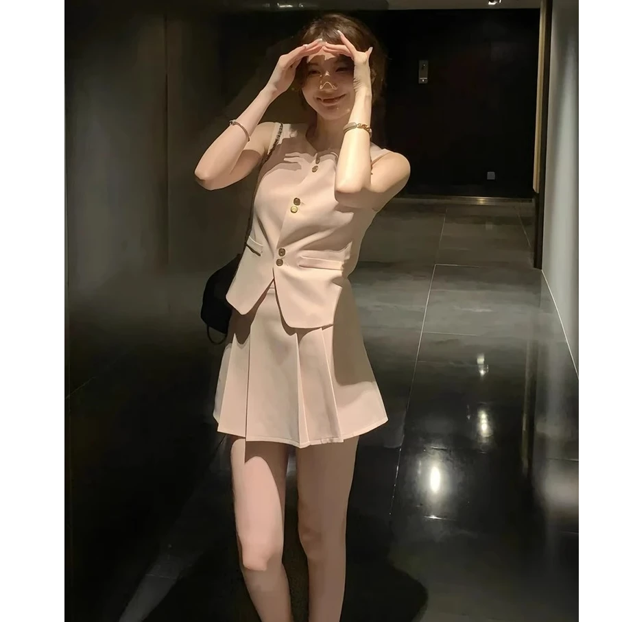 轻奢甜美千金风气质两件套装女单排扣马甲背心上衣百褶半身短裙