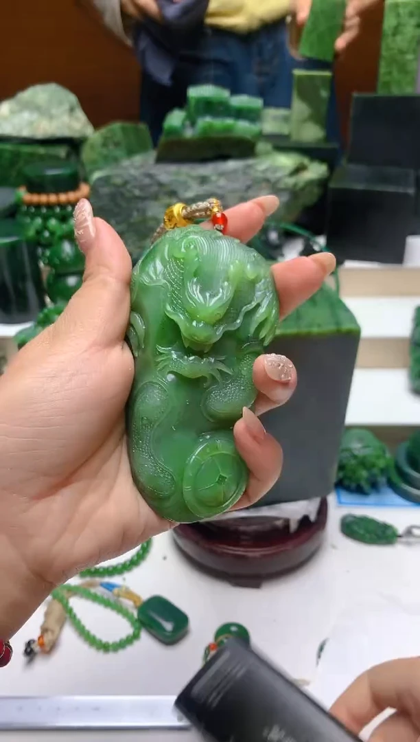 未镶嵌和田玉（碧玉）把件0
