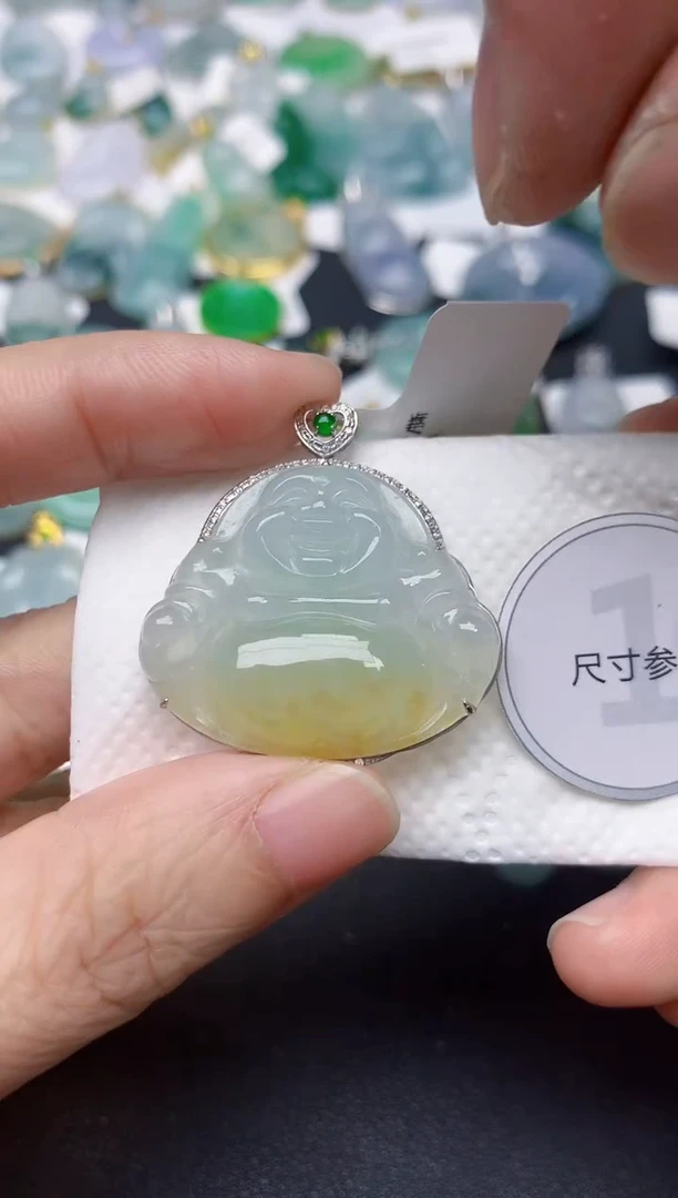 颈饰18K金镶嵌翡翠天然缅甸A货翡翠