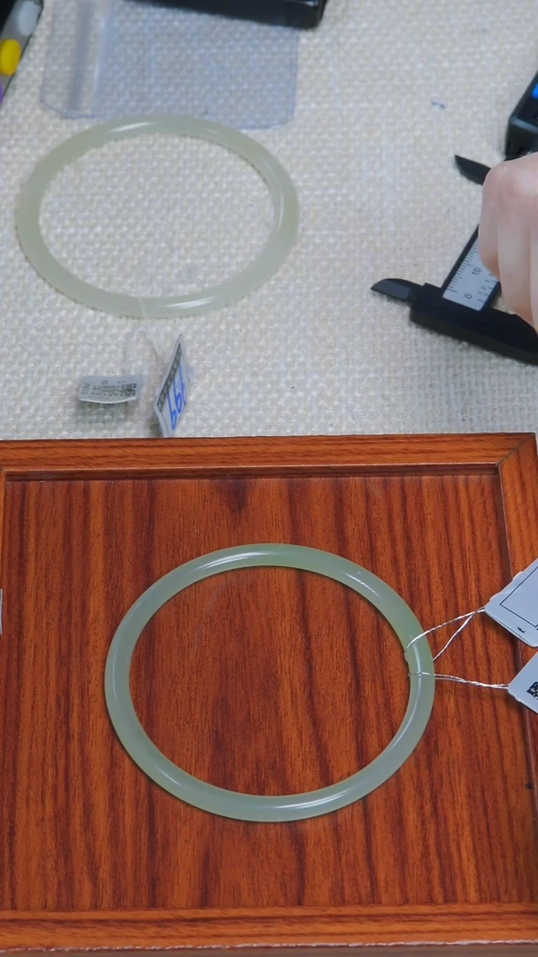 和田玉手镯未镶嵌59圈口冰晴叮当(多样性发货一件