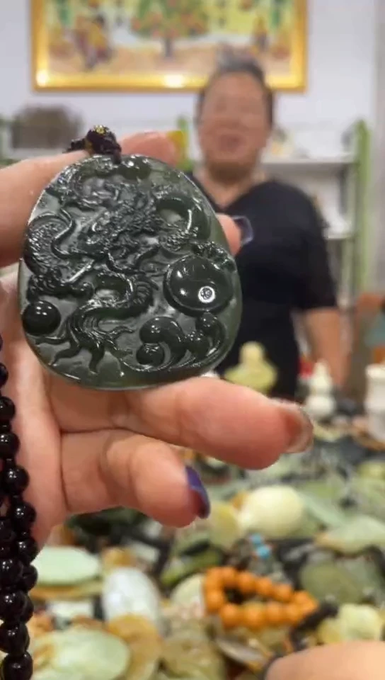 未镶嵌岫玉吊坠