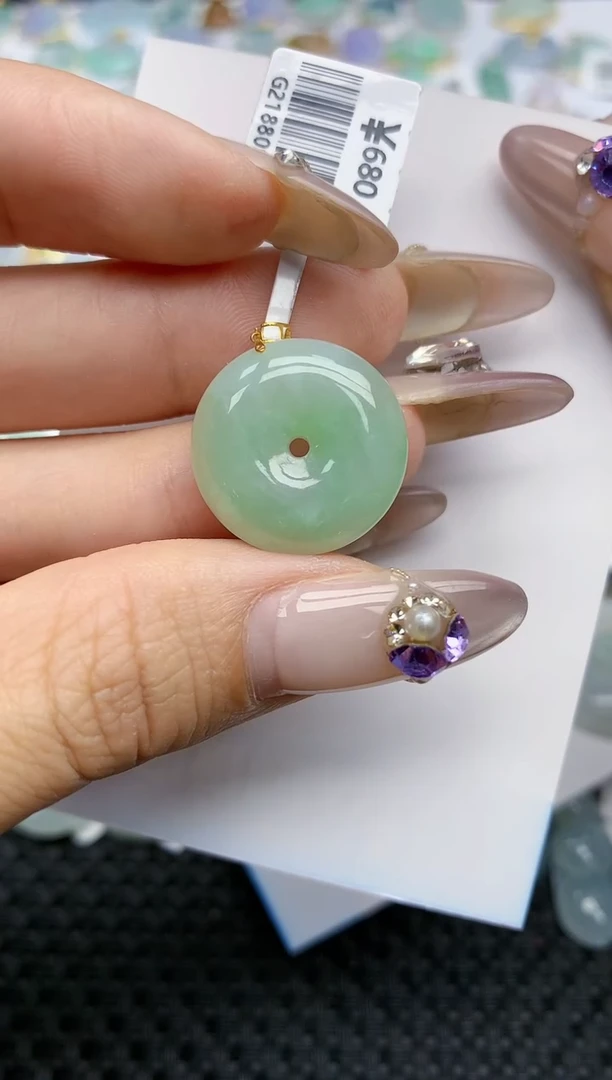 翡翠挂件18K金镶嵌325    天然翡翠A货